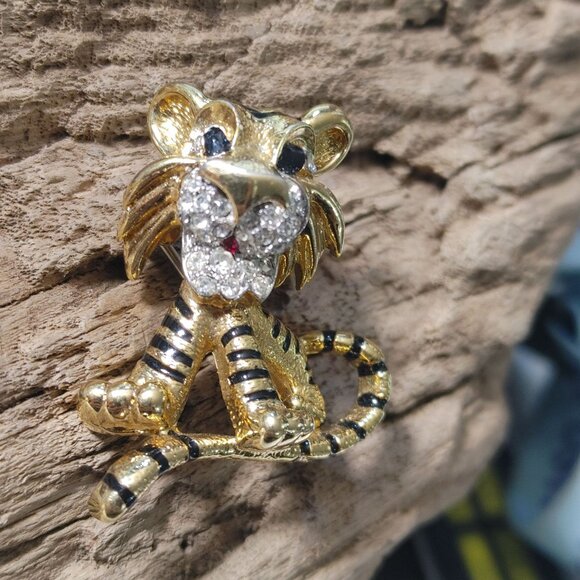 Jomaz Brooch Pin Vintage Gold Rhinestone Tiger Cat Black Enamel Stripes Crystal - Picture 2 of 11